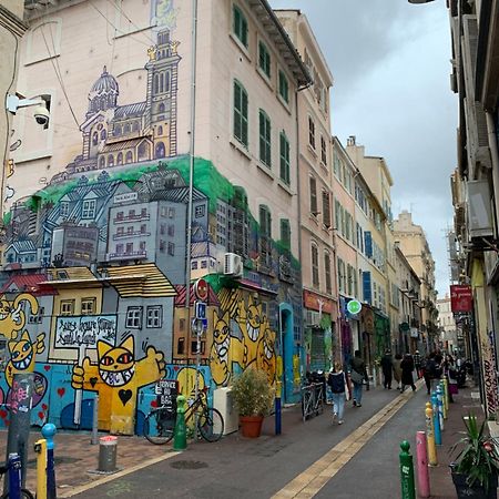 Appartement Marseille : Petit loft au cœur du Cours Julien Extérieur photo